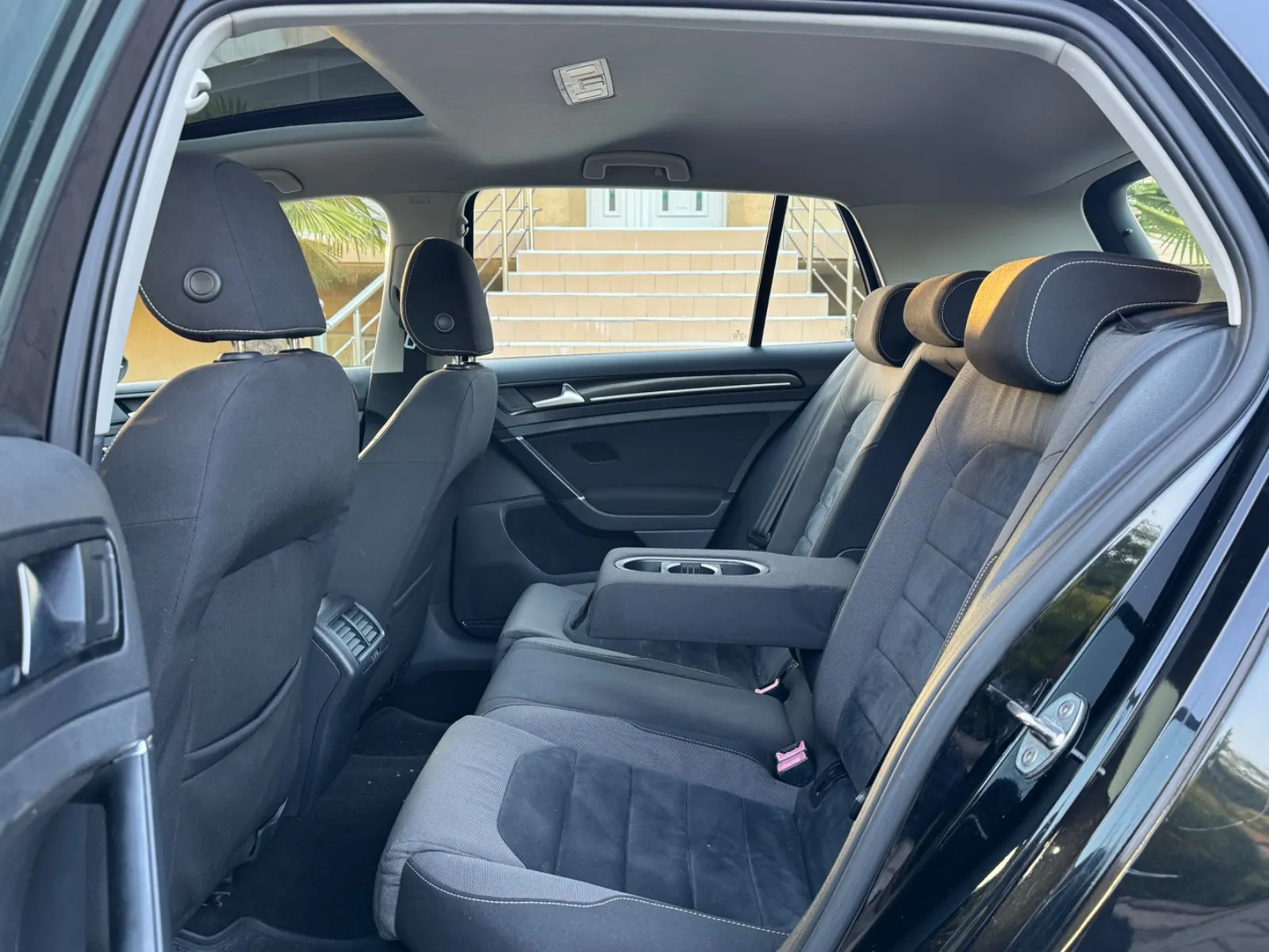VW Golf 7 1.6TDI DSG Highline - view 7