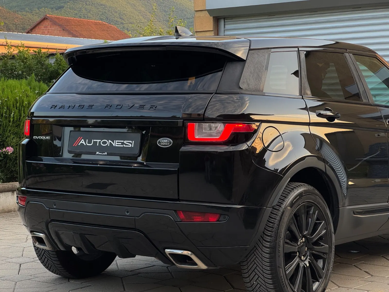 Land Rover Evoque 2.0D TD4 Autobiography (Facelift) - view 6