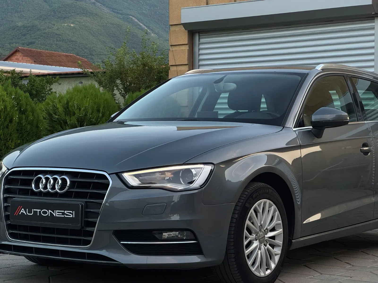 Audi A3 1.6TDI S-Tronic Ambiente - view 5