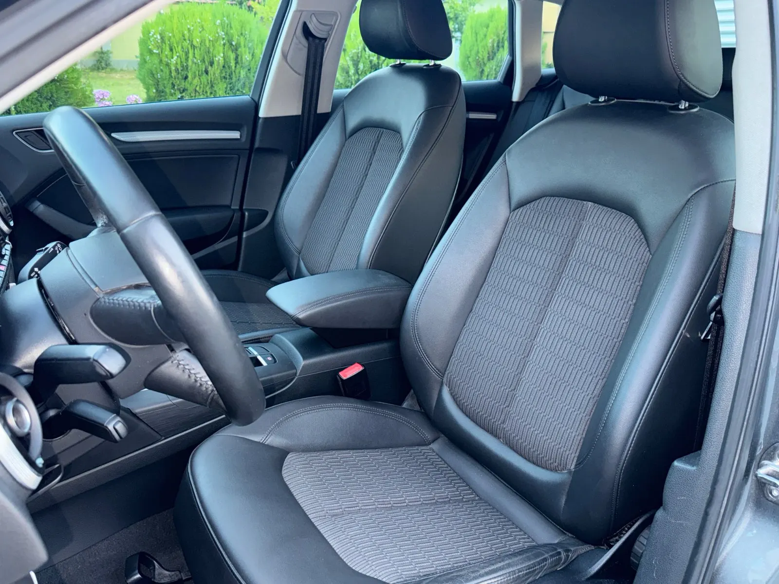 Audi A3 1.6TDI S-Tronic Ambiente - view 9