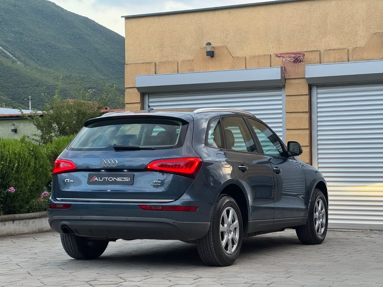 Audi Q5 2.0 TDI S-Tronic quattro (Facelift) - view 5