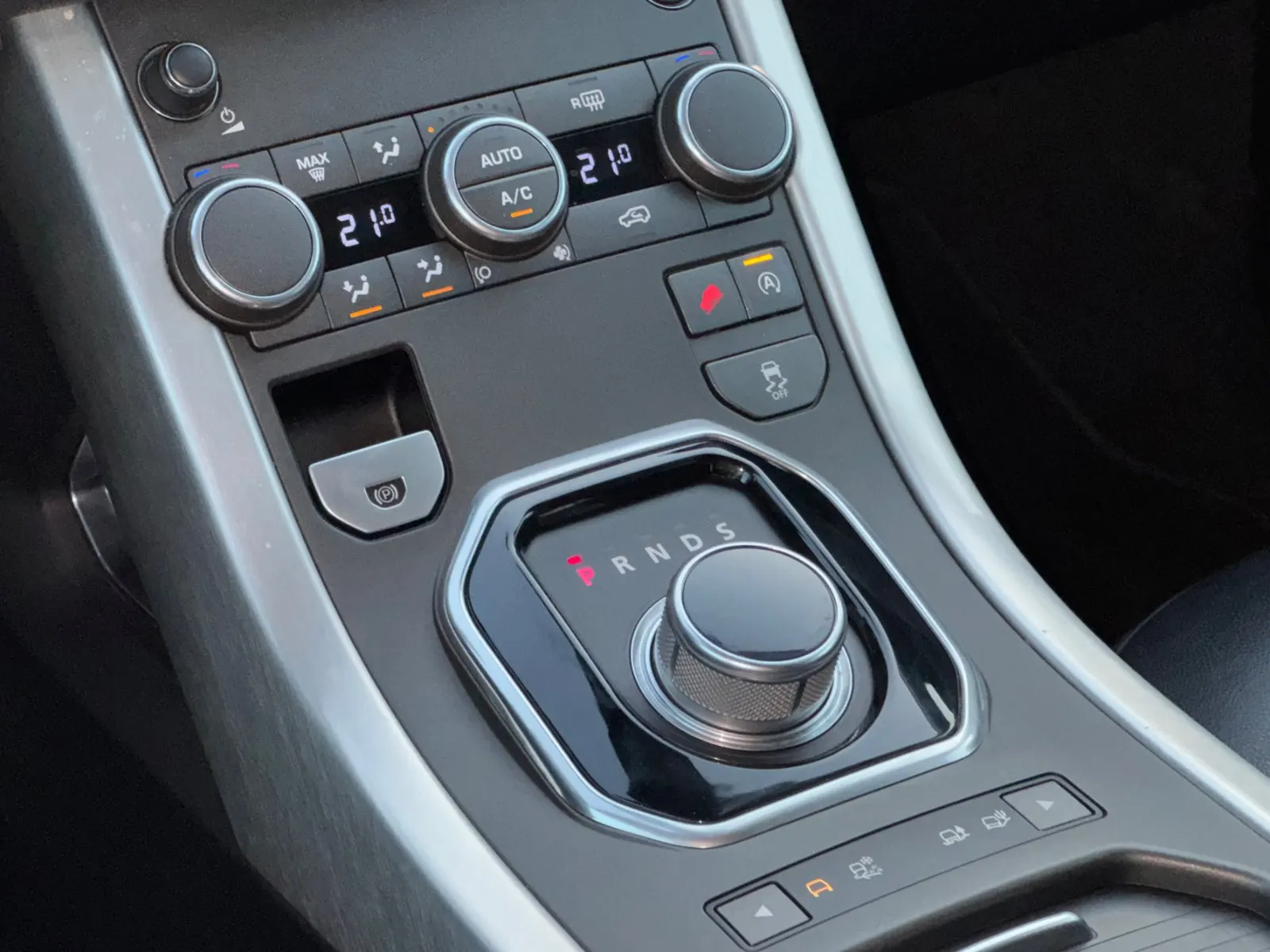 Land Rover Evoque 2.0D (Facelift) - view 8