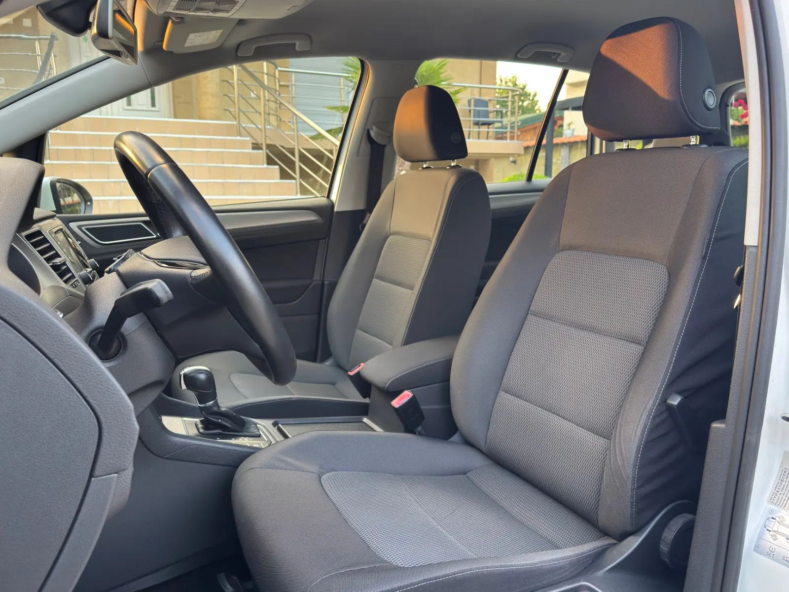 VW Golf VII Sportsvan 1.6 TDI DSG BlueMotion - view 7